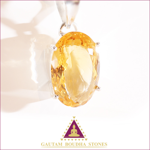 Pendentif en argent 925. Citrine. Hauteur 3,5cm Pendentif en argent 925. Citrine. Hauteur 3,5cm